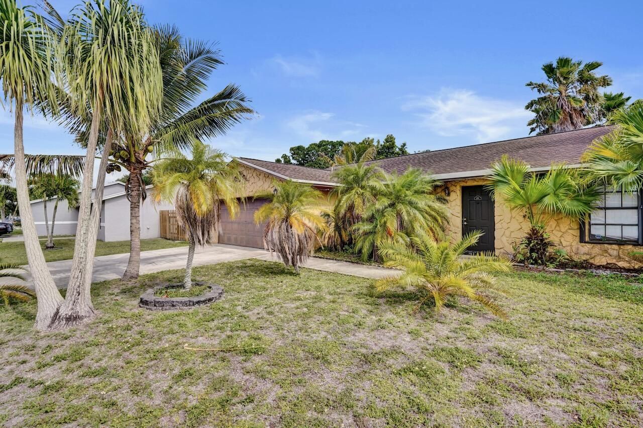 125 Seagull Court, Royal Palm Beach, FL 33411 Photo