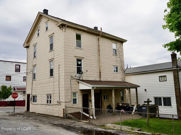 538 Carson Street, Unit APT 2, Hazleton, PA 18201