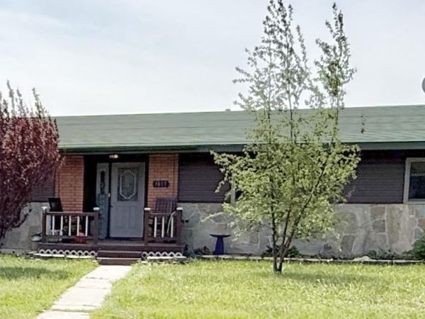 1617 9th Ave E, Gooding, ID 83330