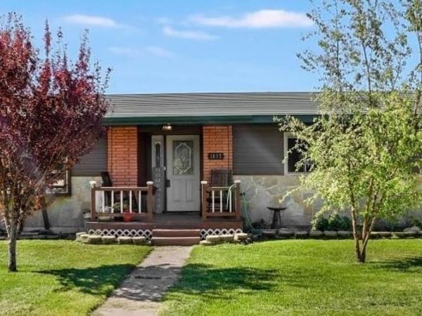 1617 9th Ave E, Gooding, ID 83330