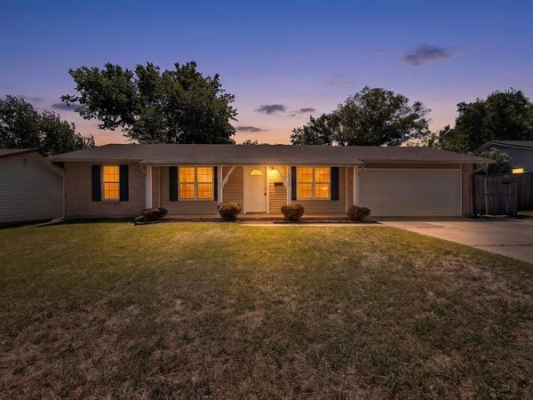 2718 Wesleyan Drive , Irving, TX 75062