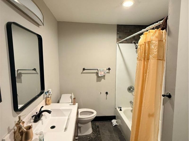 894 W Exchange Street, Akron, OH 44302 Photo 10