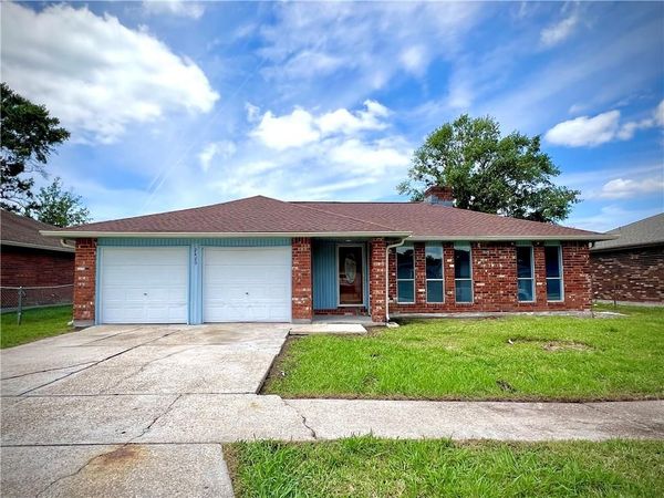 2420 E SUNNY MEADE Drive , Harvey, LA 70058