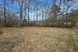421 Sarah Drive photo 4