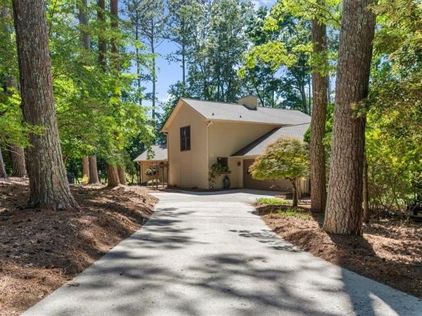 5573 Hidden Harbor Landing , Gainesville, GA 30504