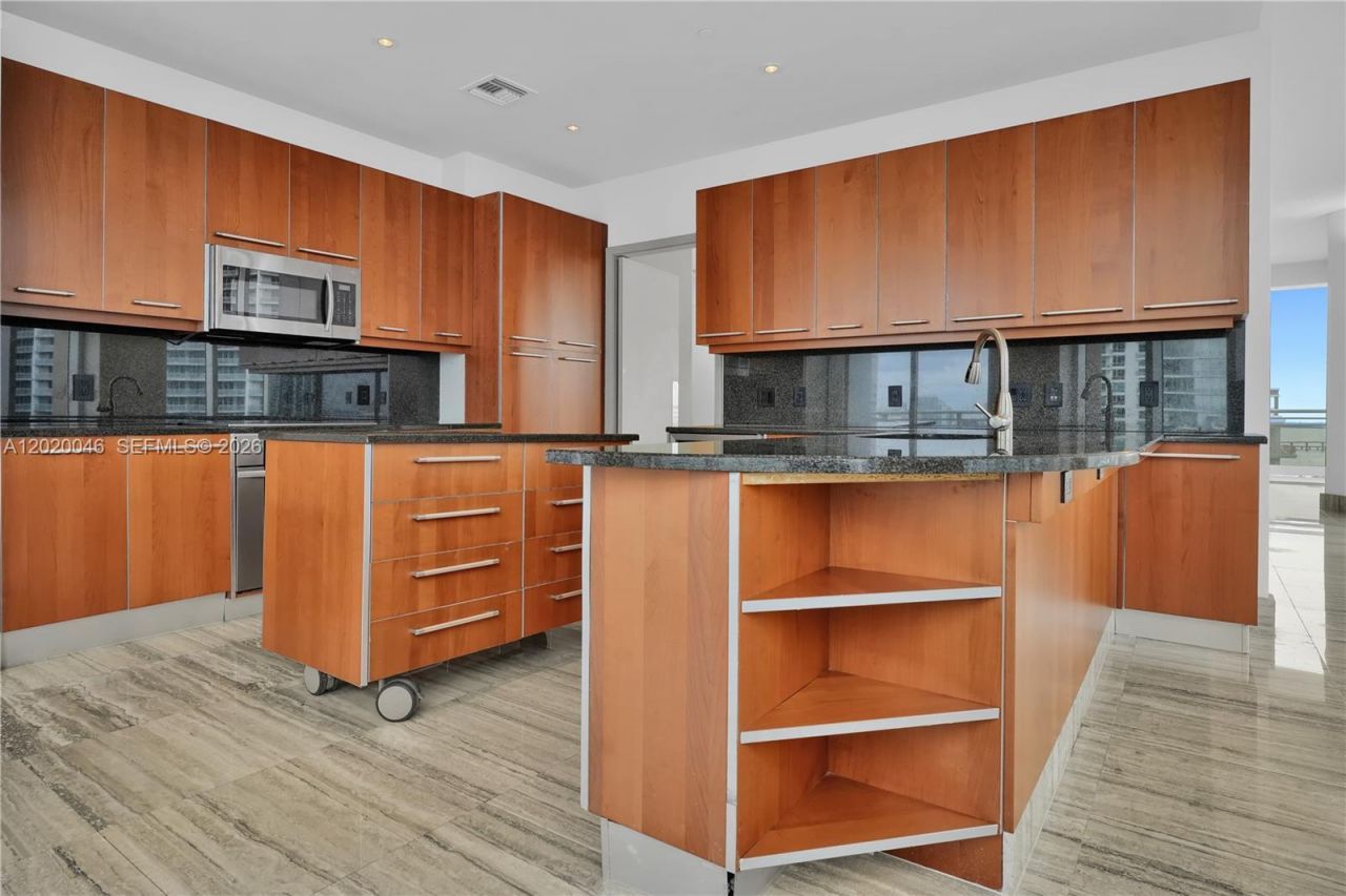 901 Brickell Key Blvd , Unit 3204, Miami, FL 33131 Photo