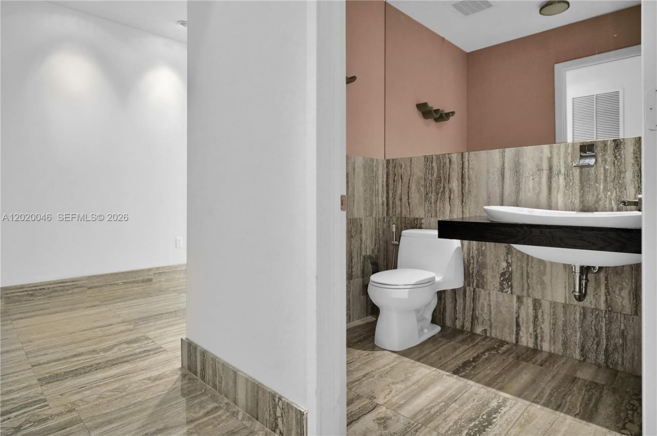 901 Brickell Key Blvd , Unit 3204, Miami, FL 33131 Photo