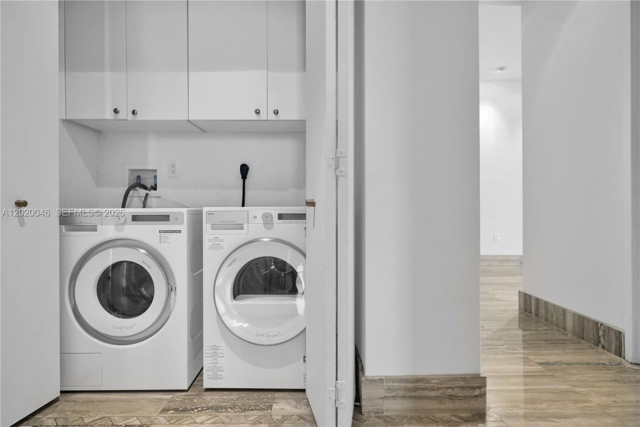 901 Brickell Key Blvd , Unit 3204, Miami, FL 33131 Photo