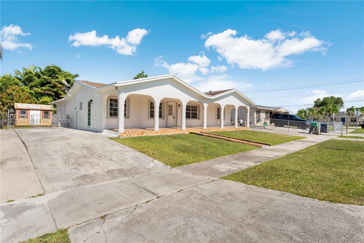 30323 SW 152nd Pl, Homestead, FL 33033 Photo