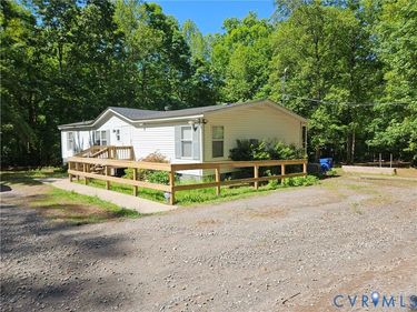 981 Scotts Bottom Road , Dillwyn, VA 23936