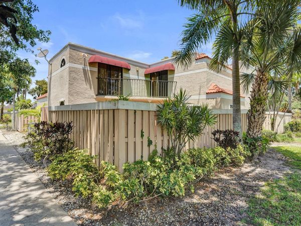 4260 Village Drive, Unit D, Delray Beach, FL 33445