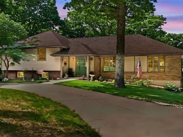 800 Matson Hill Road, Defiance, MO 63341