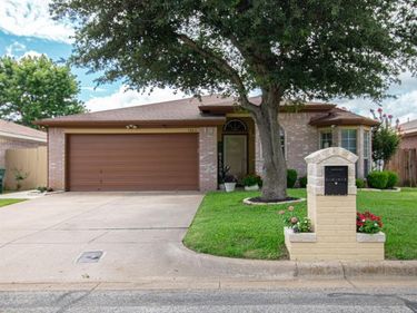 1363 Yorkshire Street, Unit 2, Fort Worth, TX 76134