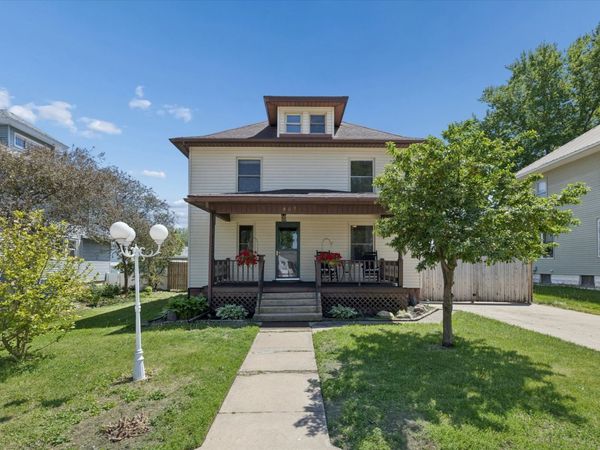 807 Fulton Street , Grand Mound, IA 52751