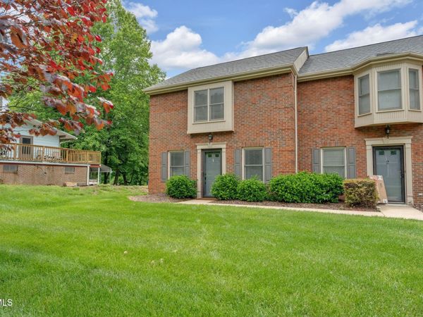 1705 West Lakeview Drive, Unit Apt 1, Johnson City, TN 37601