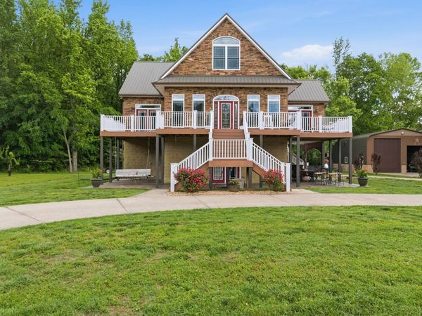 1024 Cumberland Dr , Chapmansboro, TN 37035