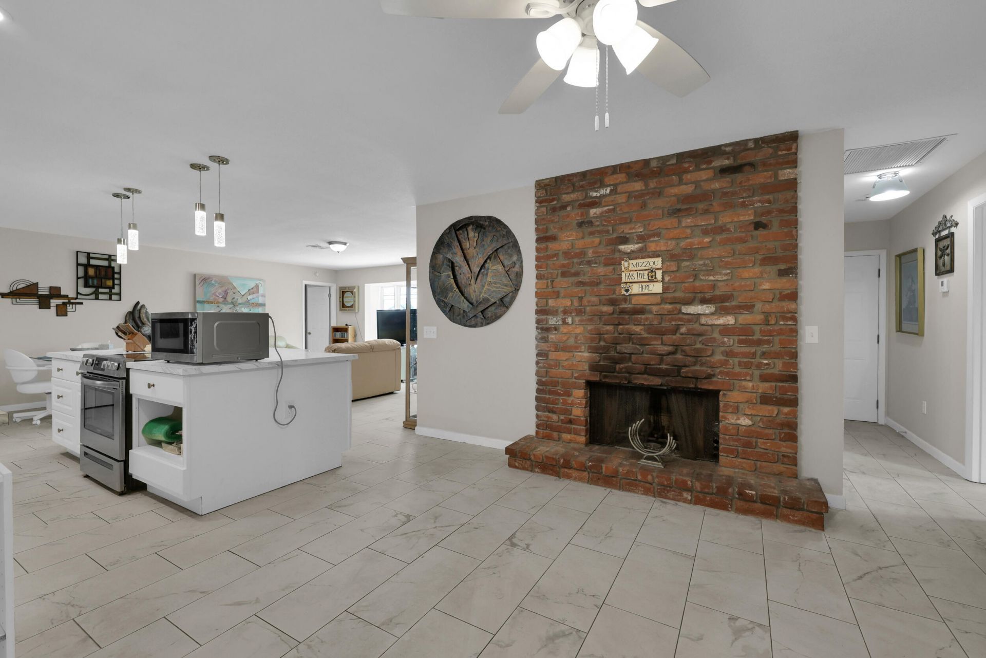 552 SW Eyerly Avenue, Port Saint Lucie, FL 34983 Photo