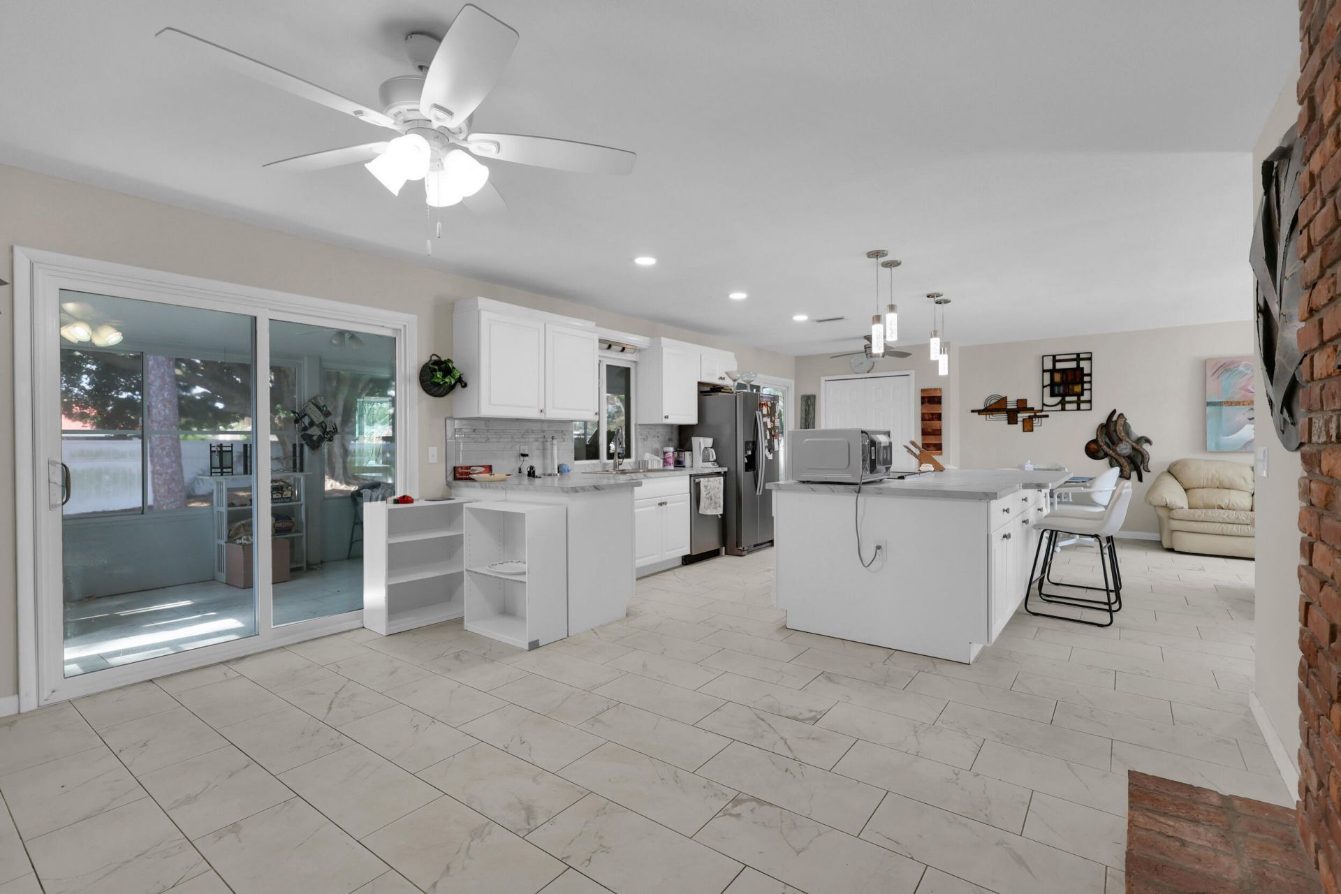 552 SW Eyerly Avenue, Port Saint Lucie, FL 34983 Photo