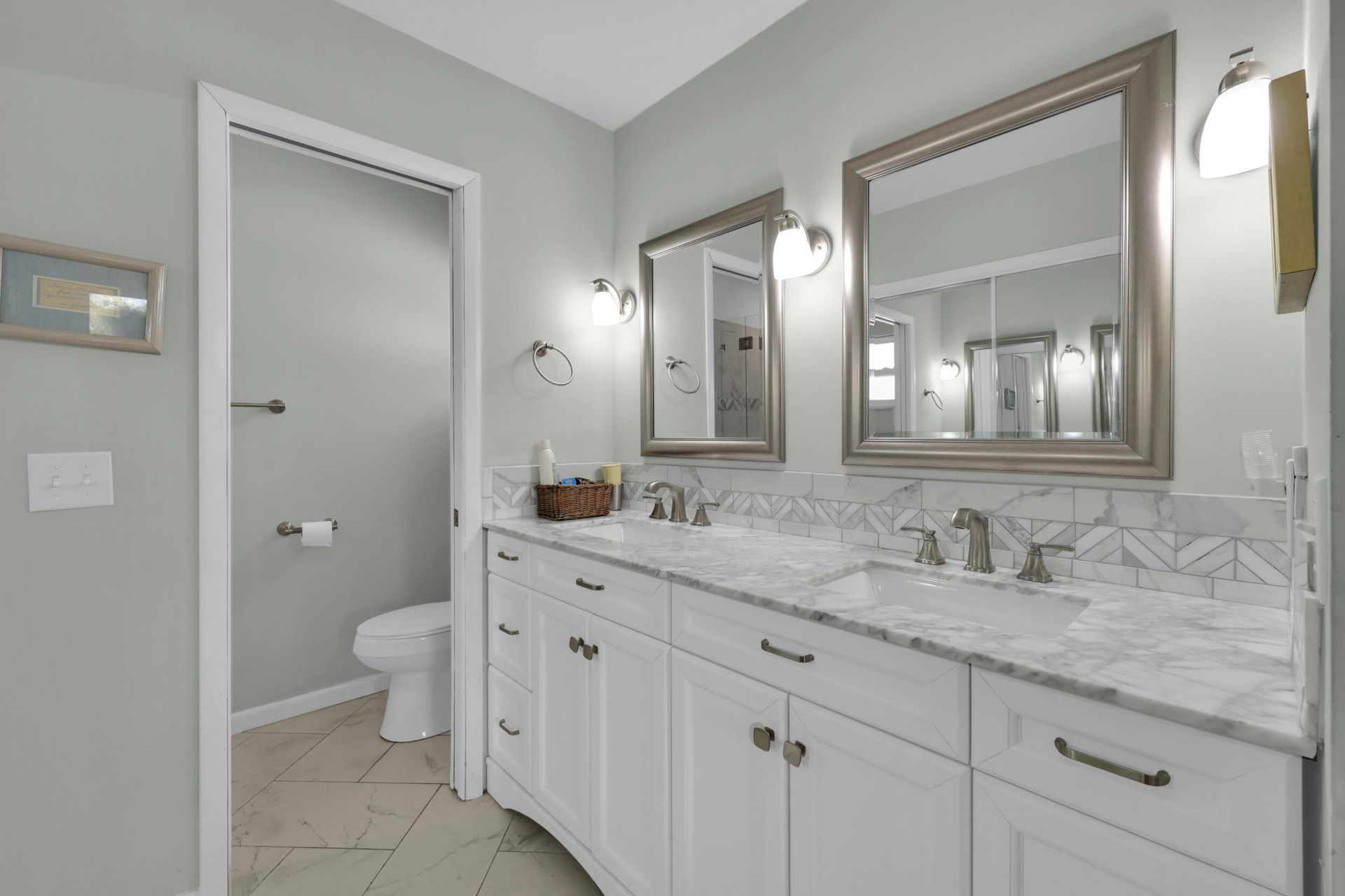 552 SW Eyerly Avenue, Port Saint Lucie, FL 34983 Photo