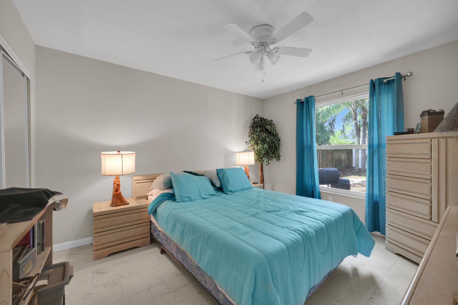 552 SW Eyerly Avenue, Port Saint Lucie, FL 34983 Photo
