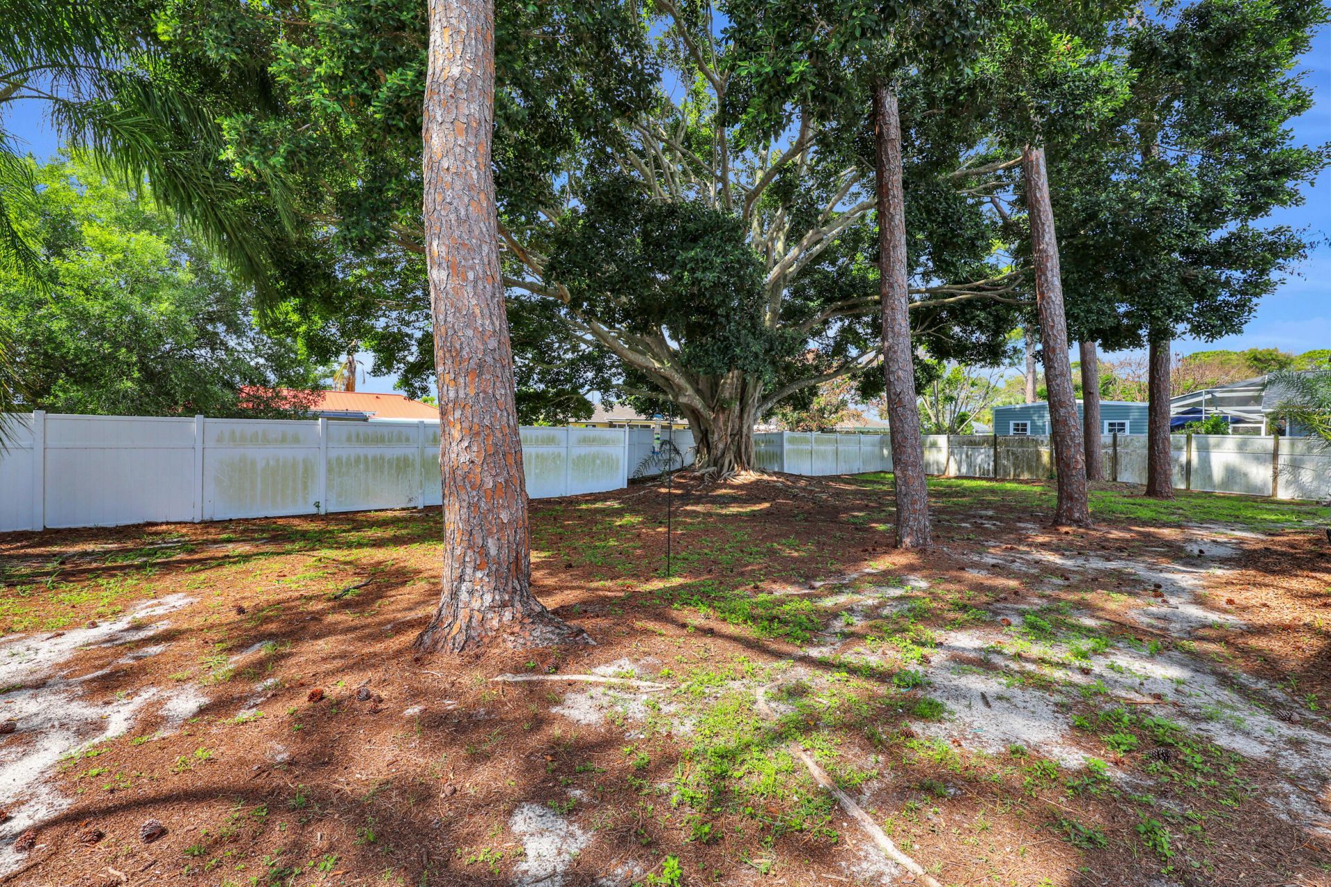 552 SW Eyerly Avenue, Port Saint Lucie, FL 34983 Photo