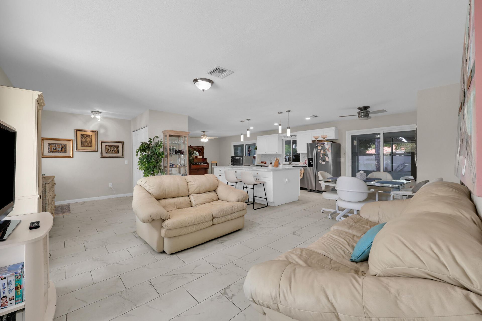 552 SW Eyerly Avenue, Port Saint Lucie, FL 34983 Photo
