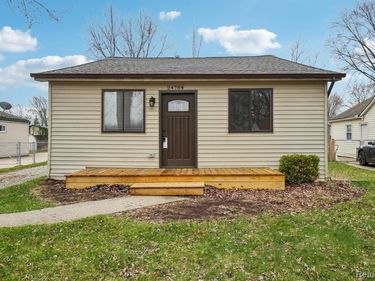 24784 Trombley Street, Harrison Twp, MI 48045