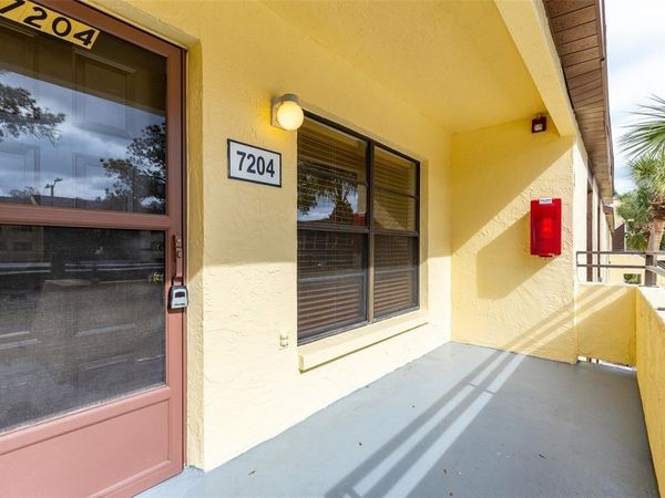 13608 S VILLAGE DRIVE, Unit 7204, TAMPA, FL 33618
