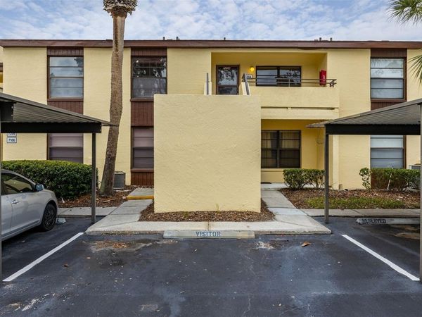13608 S VILLAGE DRIVE, Unit 7204, TAMPA, FL 33618