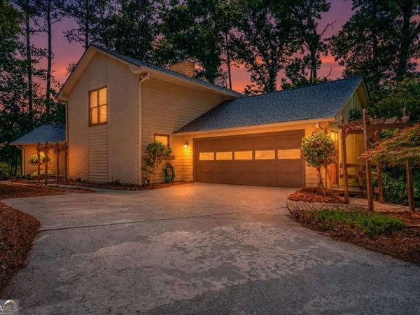 5573 Hidden Harbor Landing, Gainesville, GA 30504