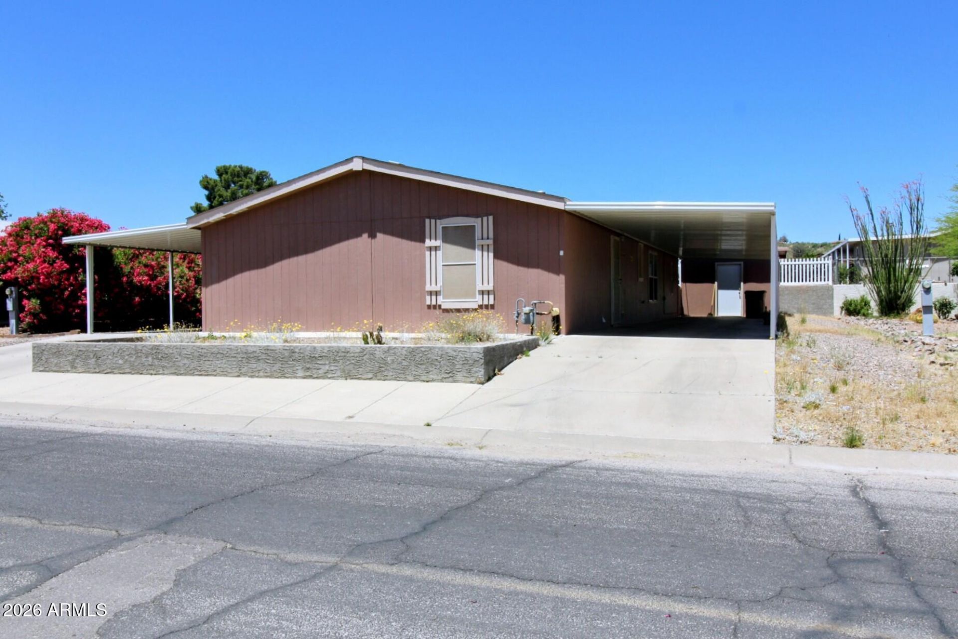 615 W 1st Avenue, Miami, AZ 85539 Main Photo