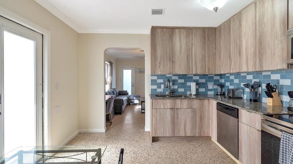 802 N J Street, Lake Worth Beach, FL 33460 Photo