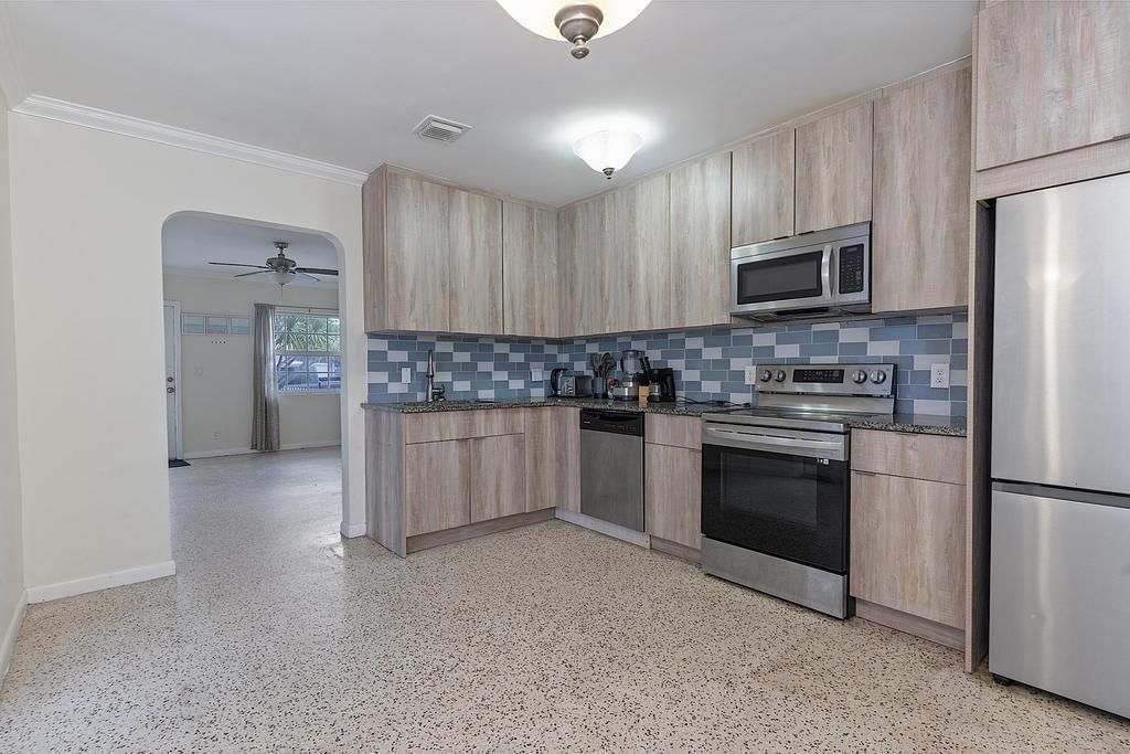 802 N J Street, Lake Worth Beach, FL 33460 Photo