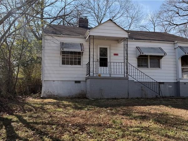 528 Lake Drive, Atlanta, GA 30354