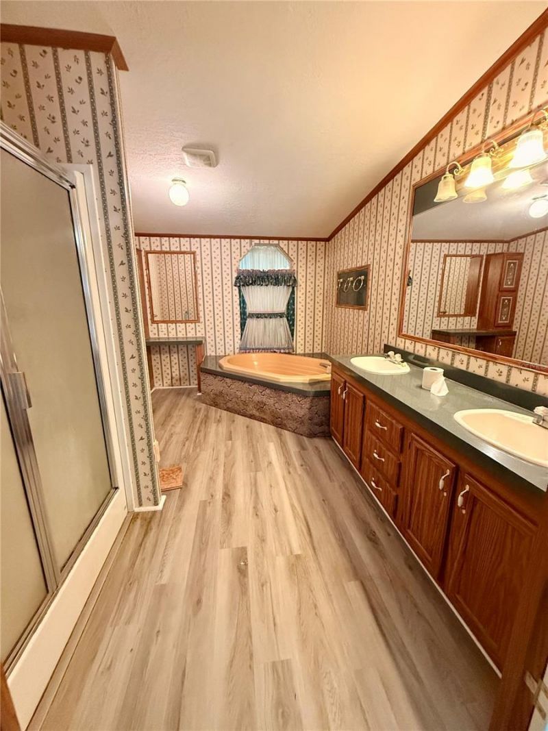 7561 SE 120th Court , Morriston, FL 32668 Photo
