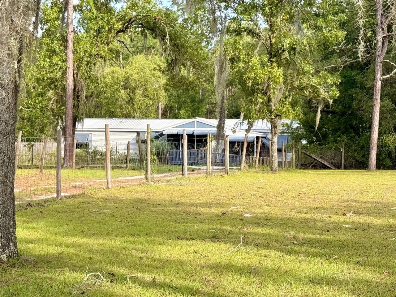 7561 SE 120th Court , Morriston, FL 32668 Photo