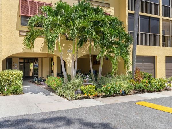 5775 PARK STREET N, Unit 411, ST PETERSBURG, FL 33709