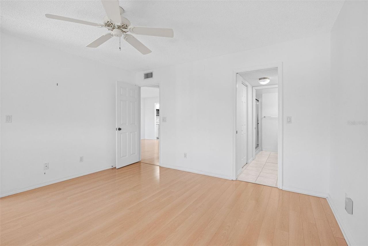 5775 Park Street N, Unit 411, Saint Petersburg, FL 33709 Photo