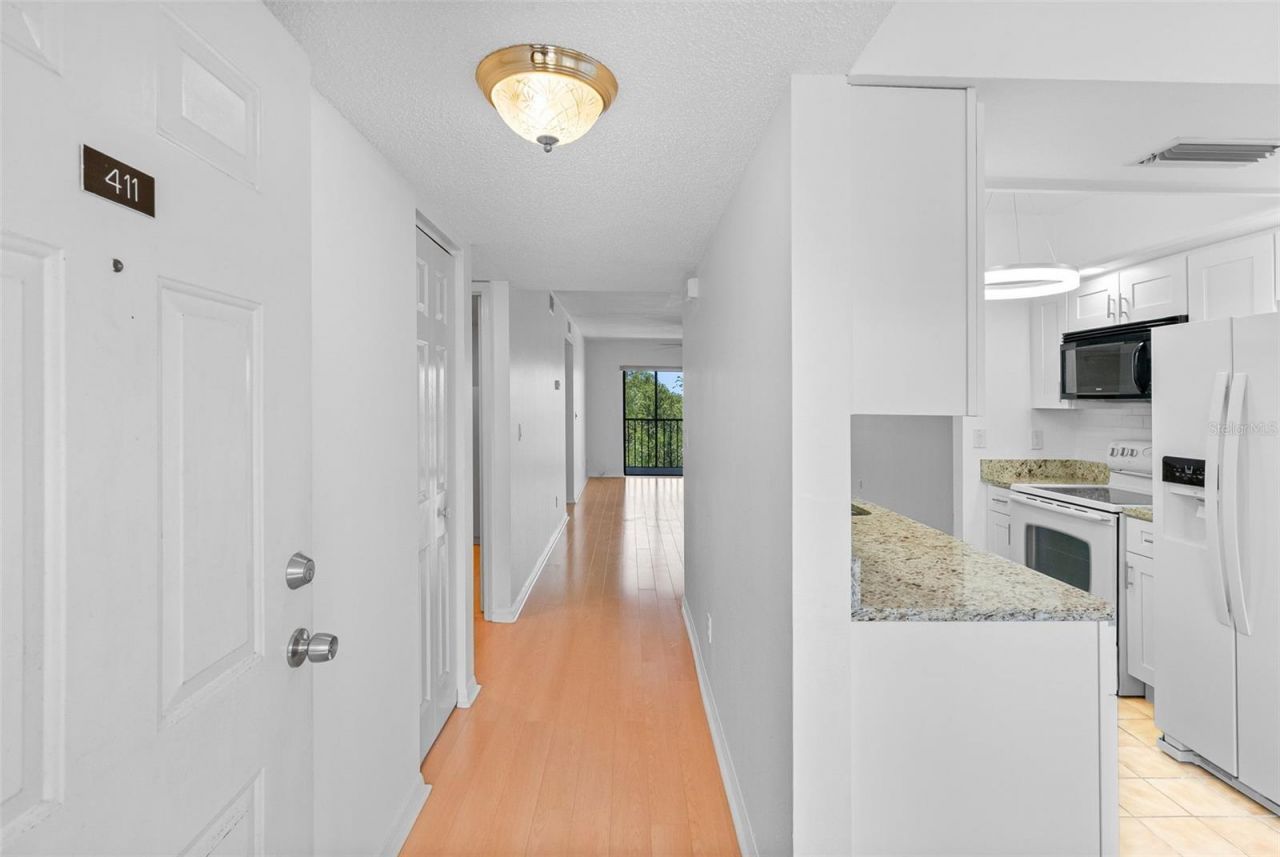 5775 Park Street N, Unit 411, Saint Petersburg, FL 33709 Photo
