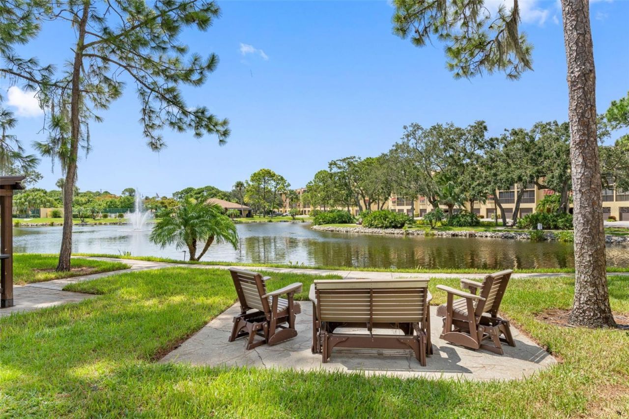 5775 Park Street N, Unit 411, Saint Petersburg, FL 33709 Photo