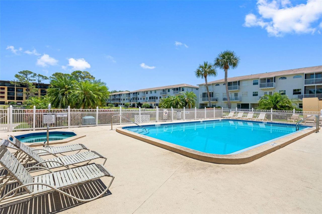 5775 Park Street N, Unit 411, Saint Petersburg, FL 33709 Photo
