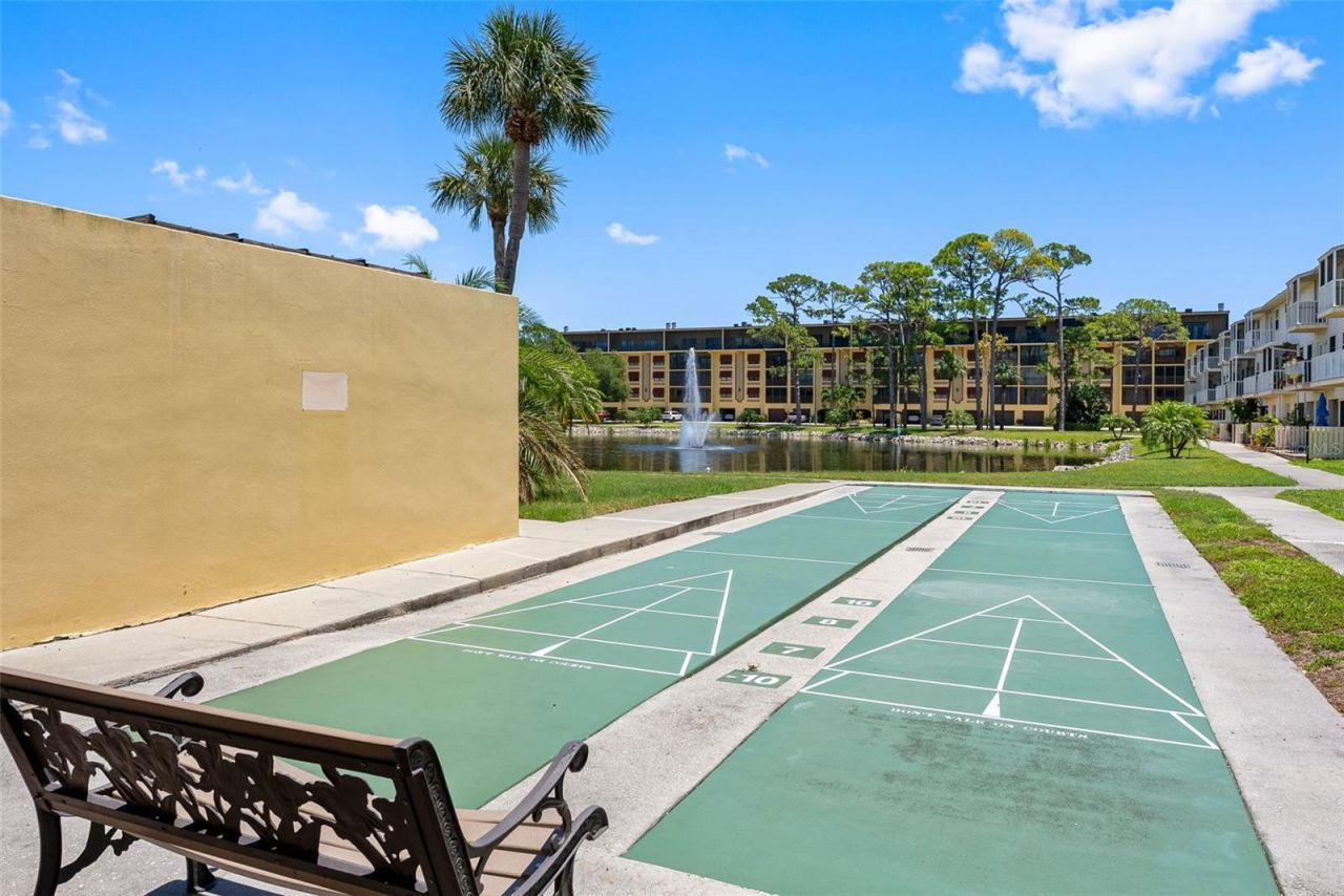 5775 Park Street N, Unit 411, Saint Petersburg, FL 33709 Photo