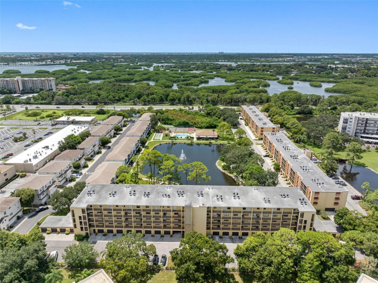 5775 Park Street N, Unit 411, Saint Petersburg, FL 33709 Photo