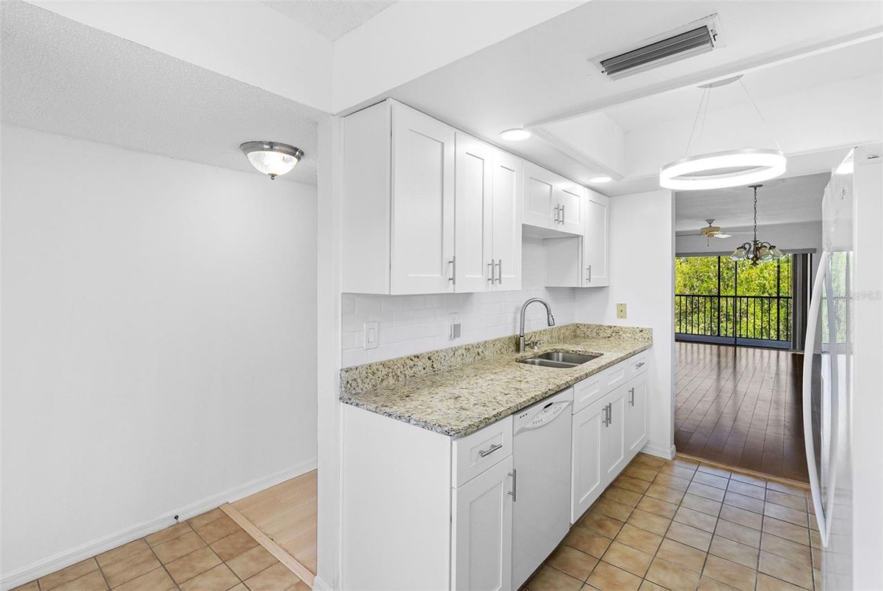 5775 Park Street N, Unit 411, Saint Petersburg, FL 33709 Photo