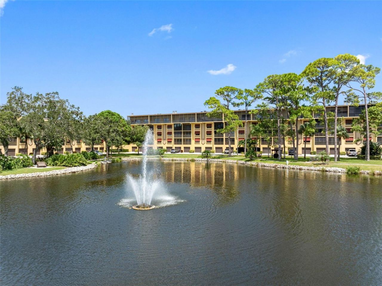 5775 Park Street N, Unit 411, Saint Petersburg, FL 33709 Photo