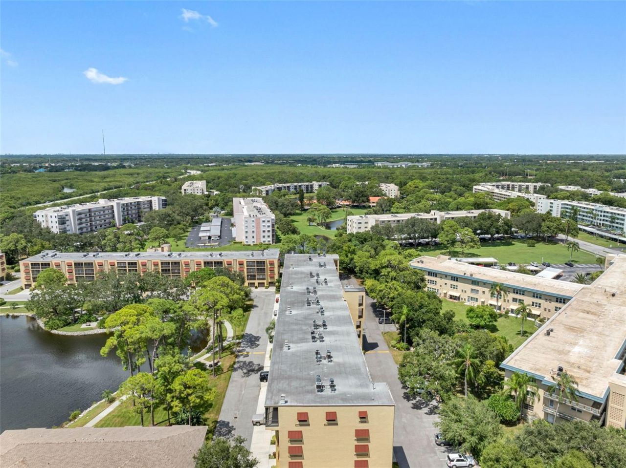 5775 Park Street N, Unit 411, Saint Petersburg, FL 33709 Photo