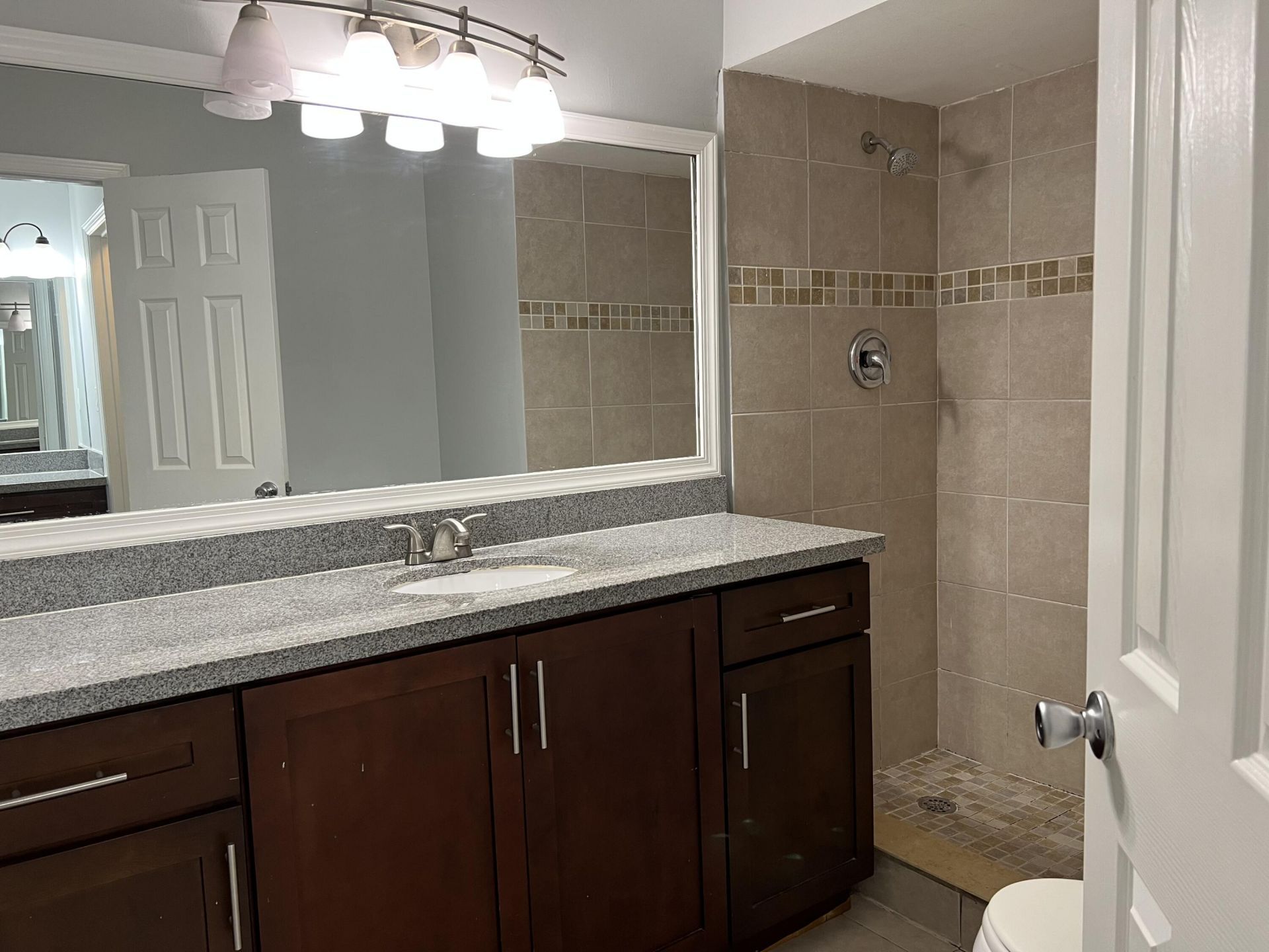 8244 NW 9th Street, Unit 5, Plantation, FL 33324 Photo