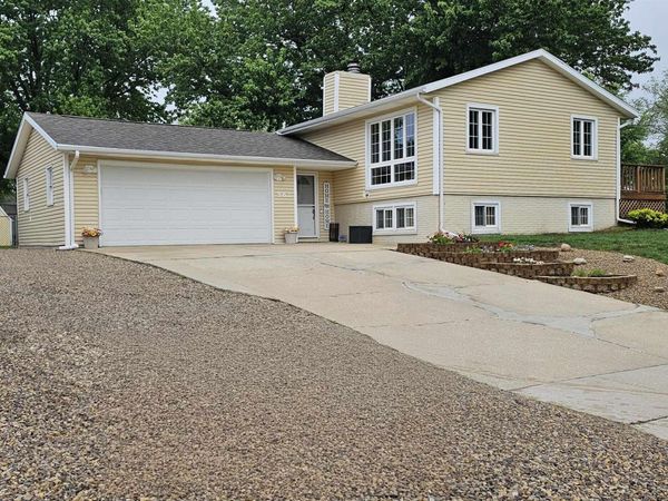 562 Jones Road, Evansdale, IA 50707