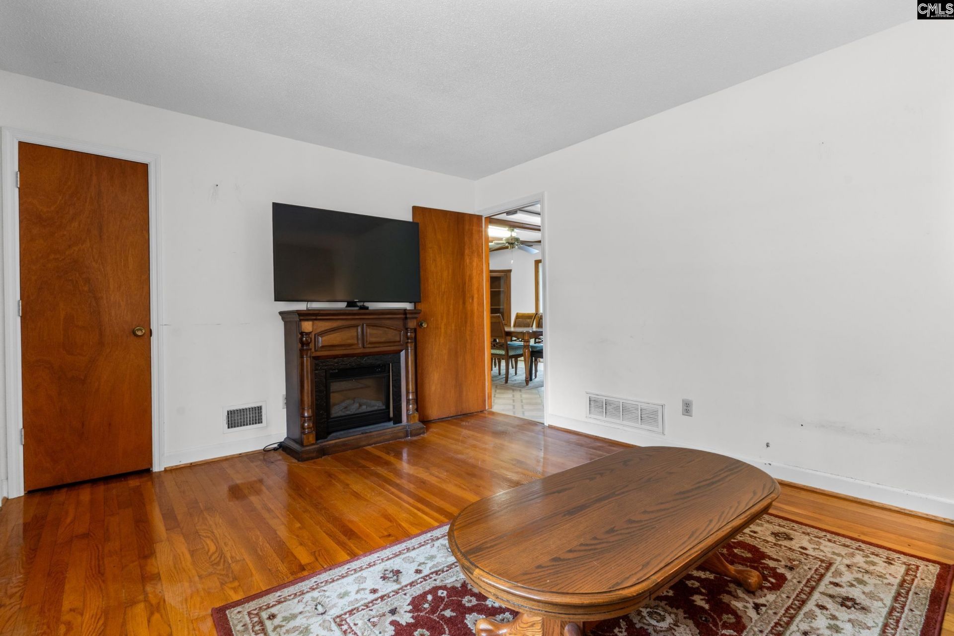 435 Dogwood Road  Photo 6