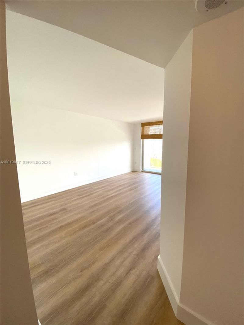 1688 West Ave, Unit 804, Miami Beach, FL 33139 Photo